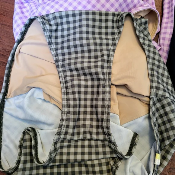 Summersalt The Wrap One-Piece Swimsuit in Lavender & Ivy Gingham Size 4 - Picture 5 of 7